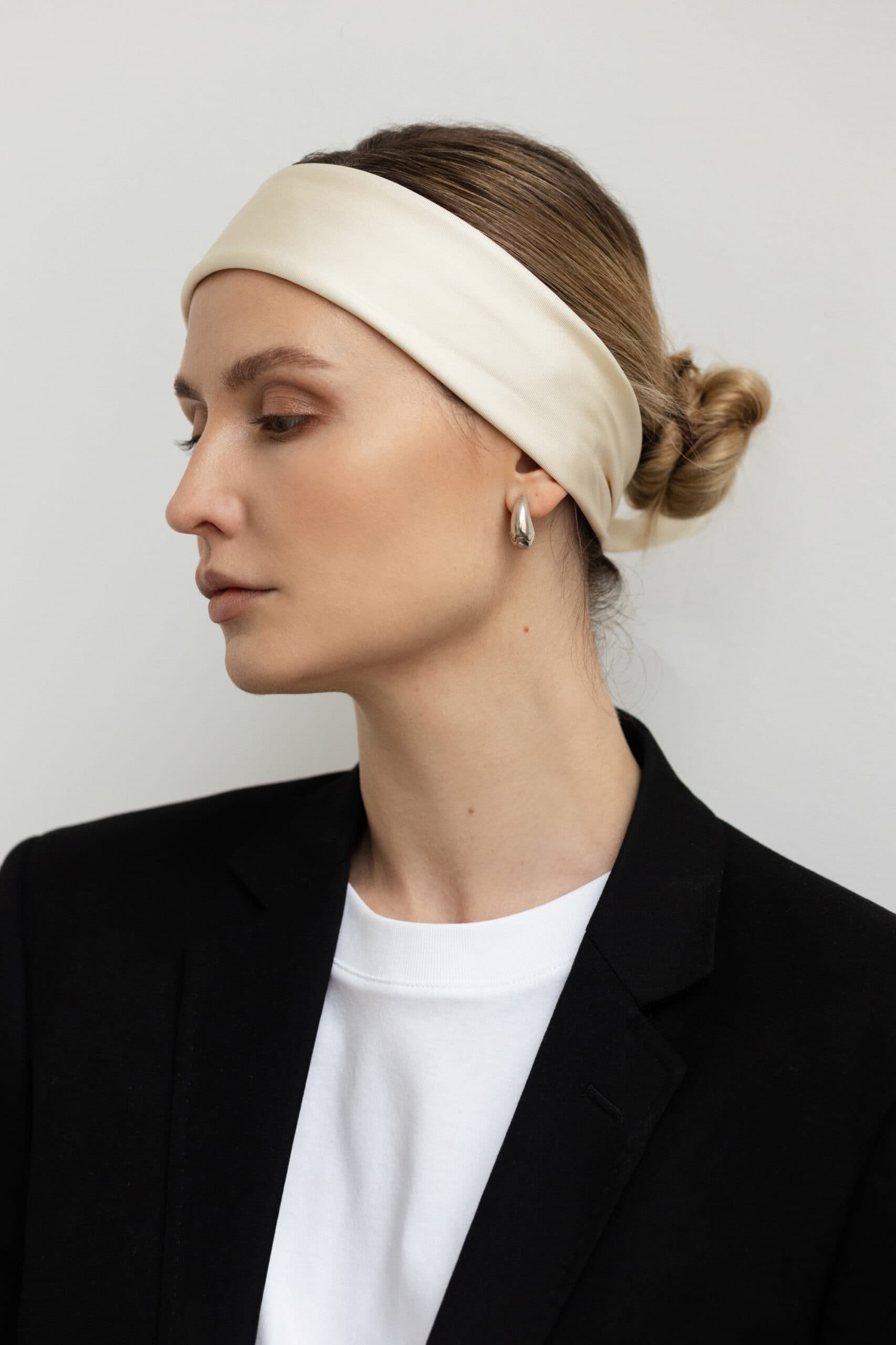 Jedwabna apaszka 53 cm | KREM