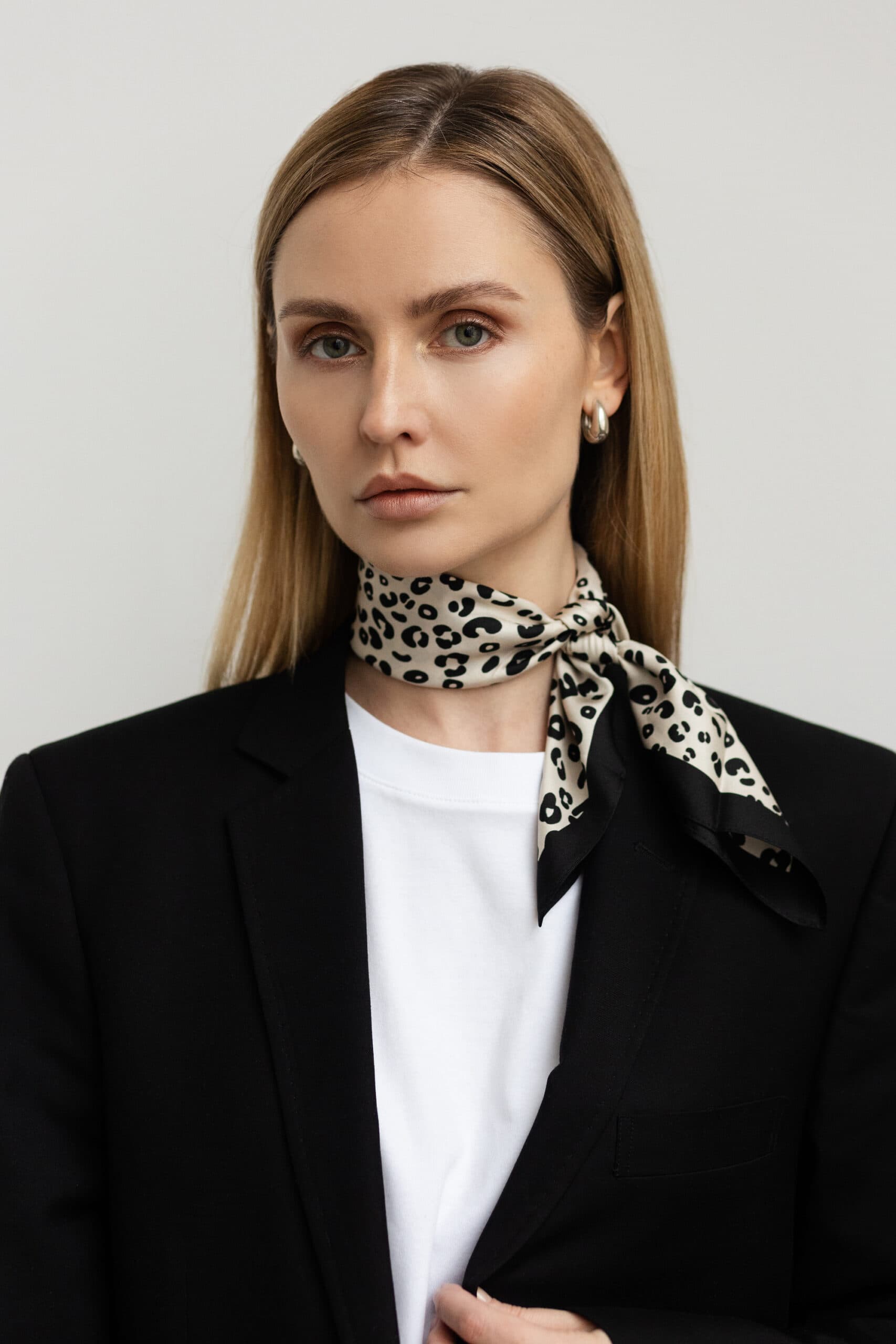 Jedwabna apaszka 53 cm | MOTYW ZWIERZĘCY