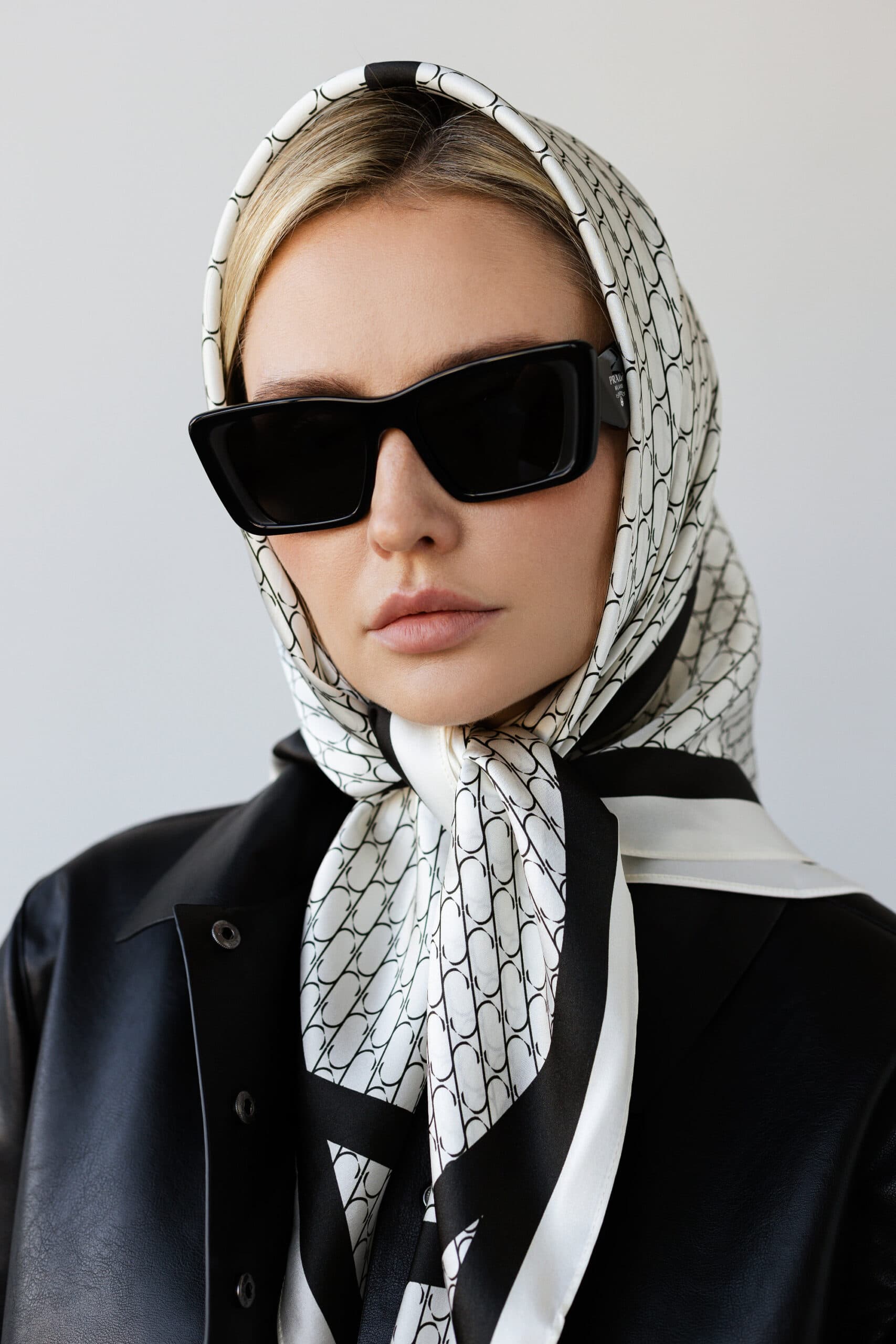 Jedwabna apaszka 90 cm | Sine Silk CLASSIC CREAM