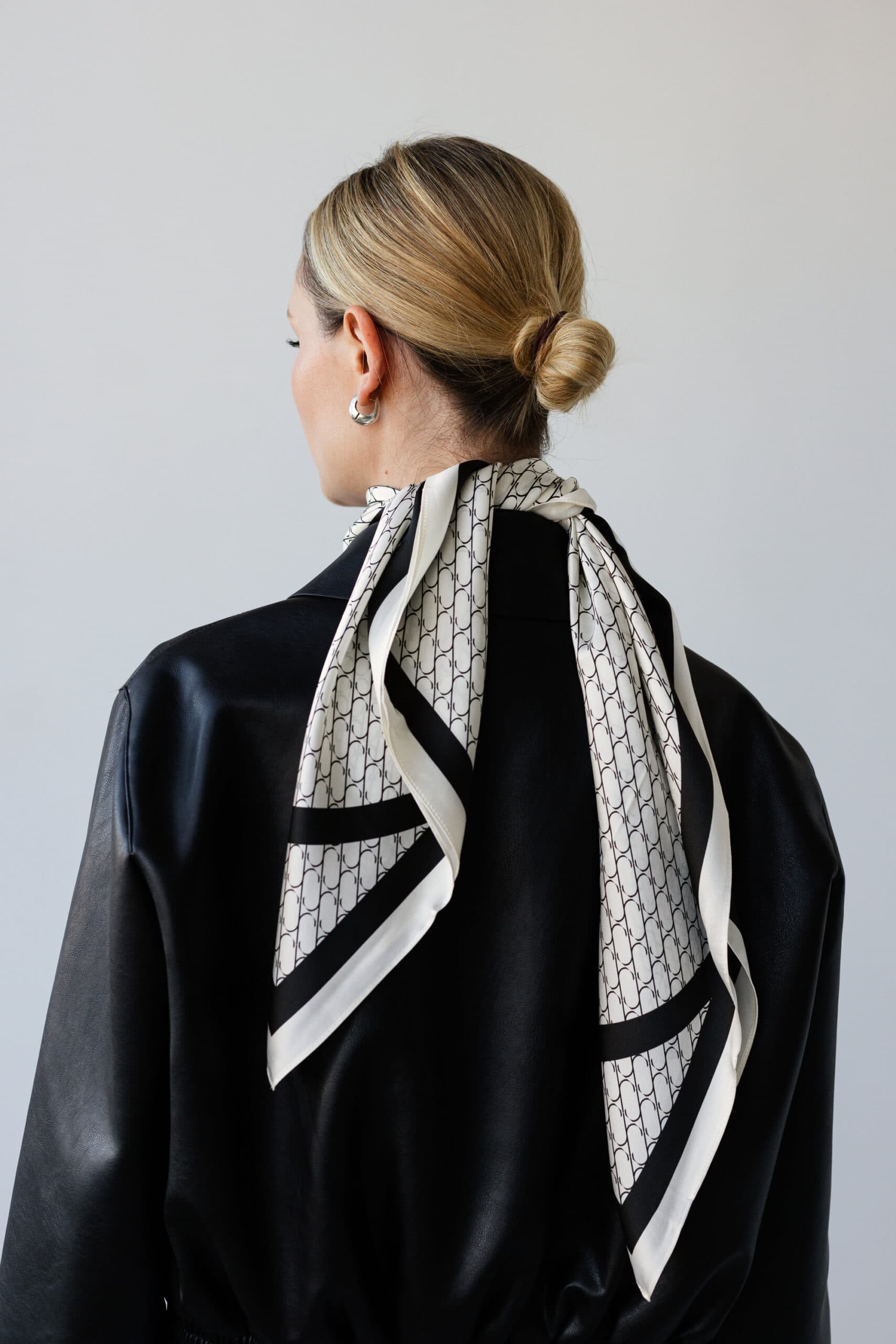 Jedwabna apaszka 90 cm | Sine Silk CLASSIC CREAM