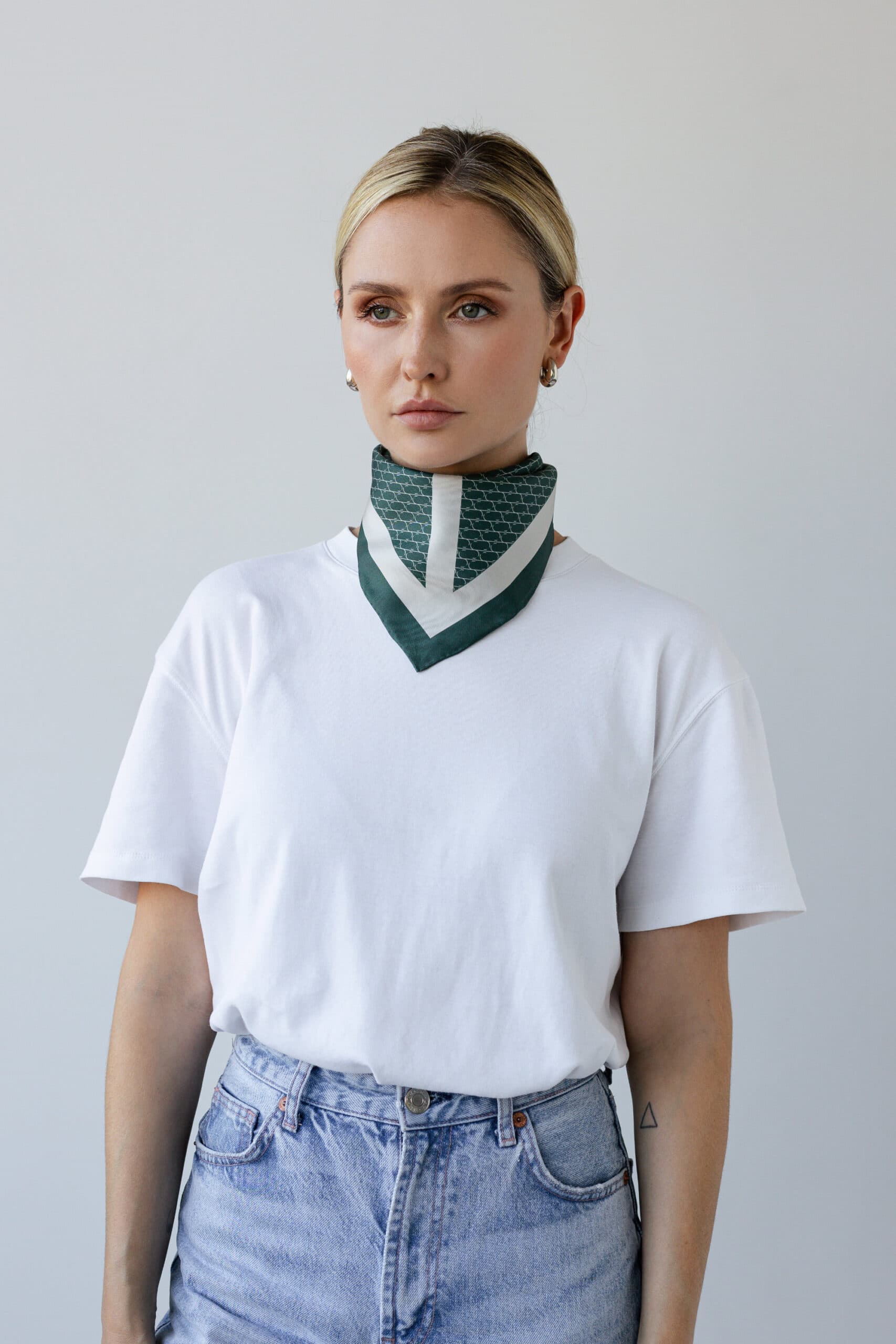 Jedwabna apaszka 53 cm | Sine Silk GREEN - sample sale