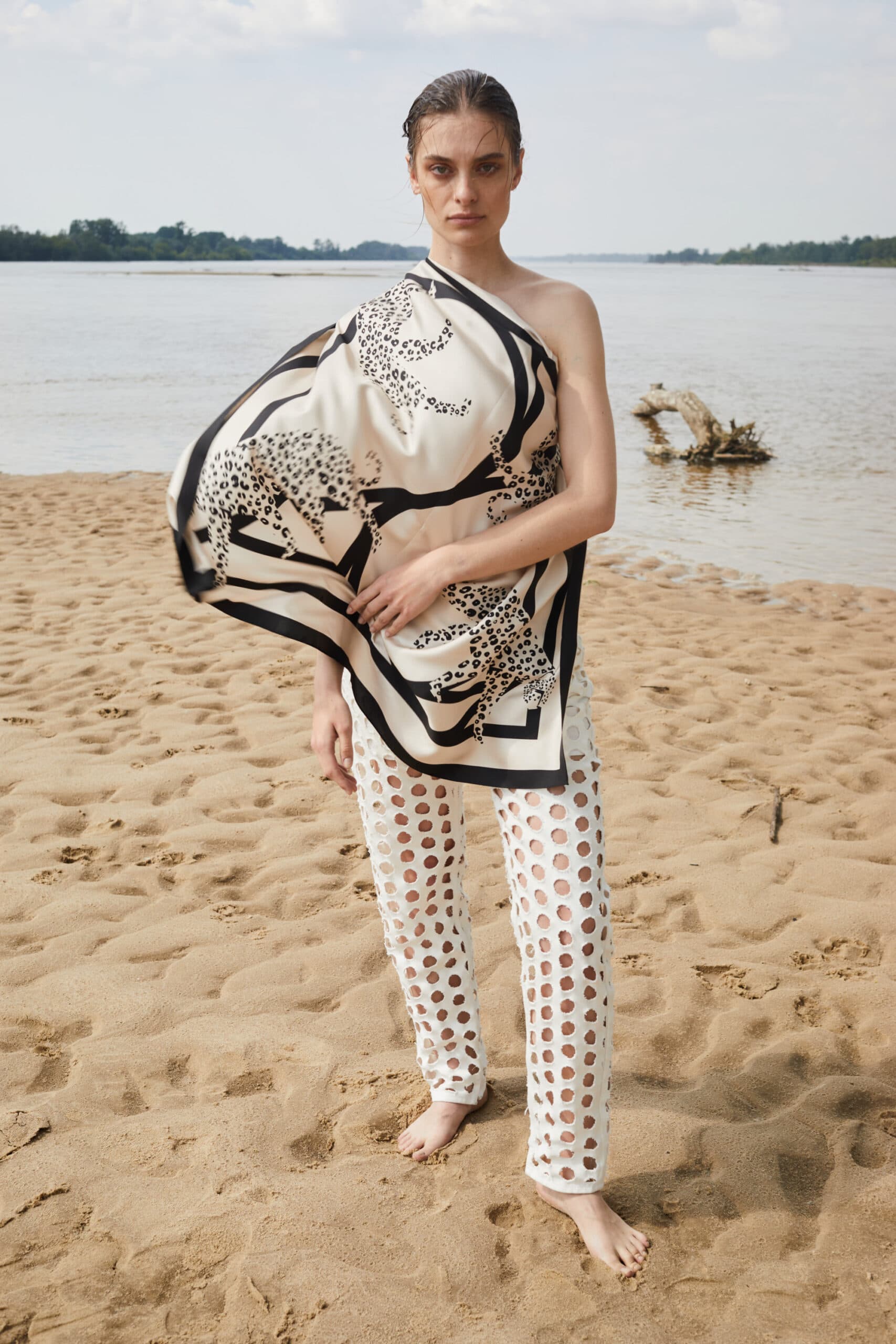 Jedwabna apaszka kremowa 90 cm | LAMPARTY